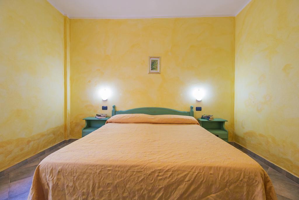 Albergo Residenziale Gli Ontani Cala Liberotto Extérieur photo