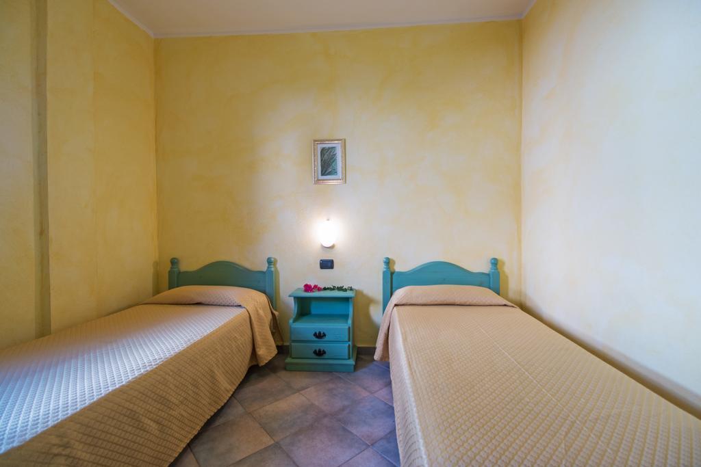 Albergo Residenziale Gli Ontani Cala Liberotto Extérieur photo