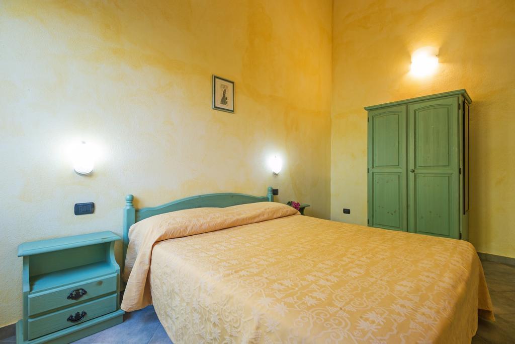 Albergo Residenziale Gli Ontani Cala Liberotto Extérieur photo